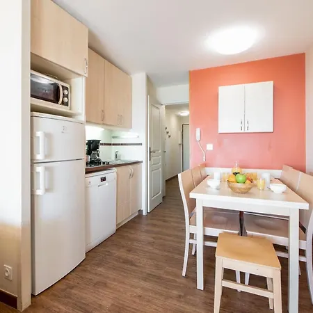 Francia Ii Apartmanhotel
