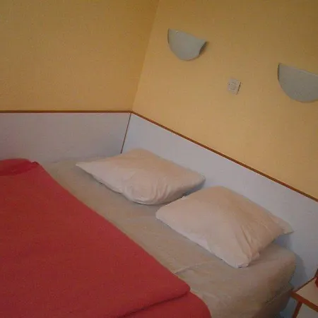 Francia Ii Aparthotel