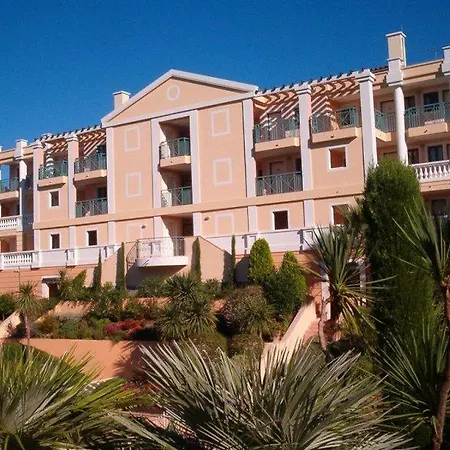 Francia Ii 아파트