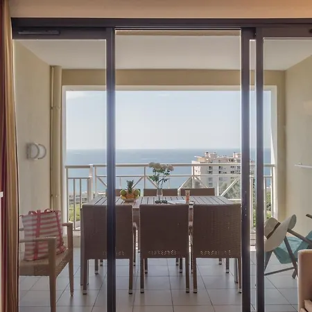 Francia Ii 아파트